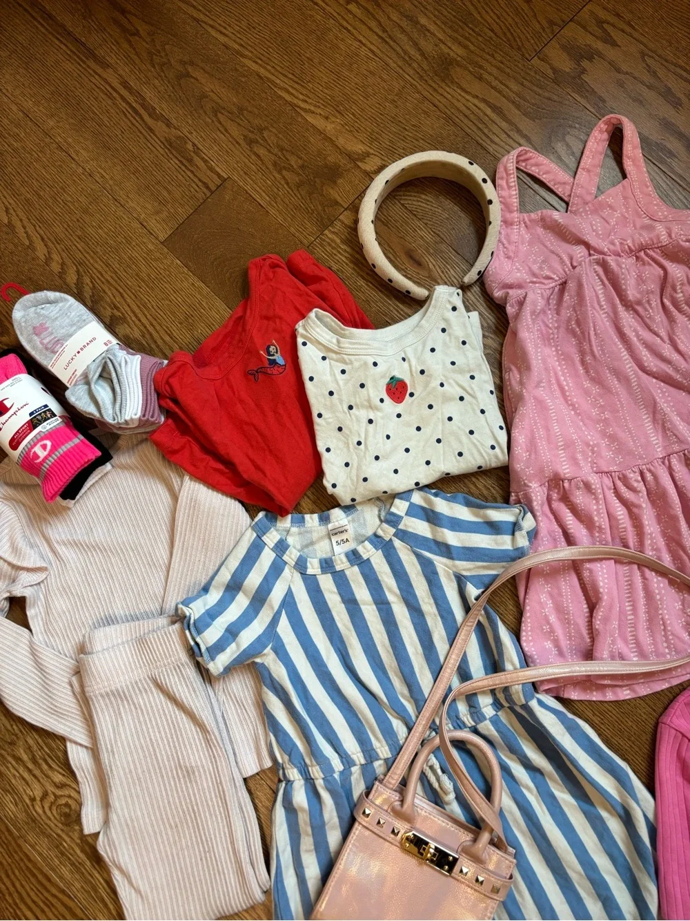 Girls 4-5 year old clothing bundle dresses tee shirts clothing set
